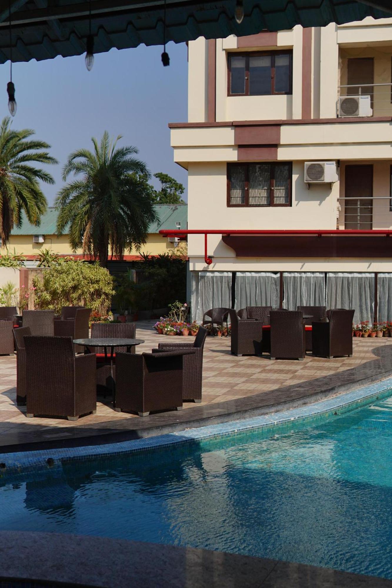Lbd Resorts & Hotels Колката Екстериор снимка